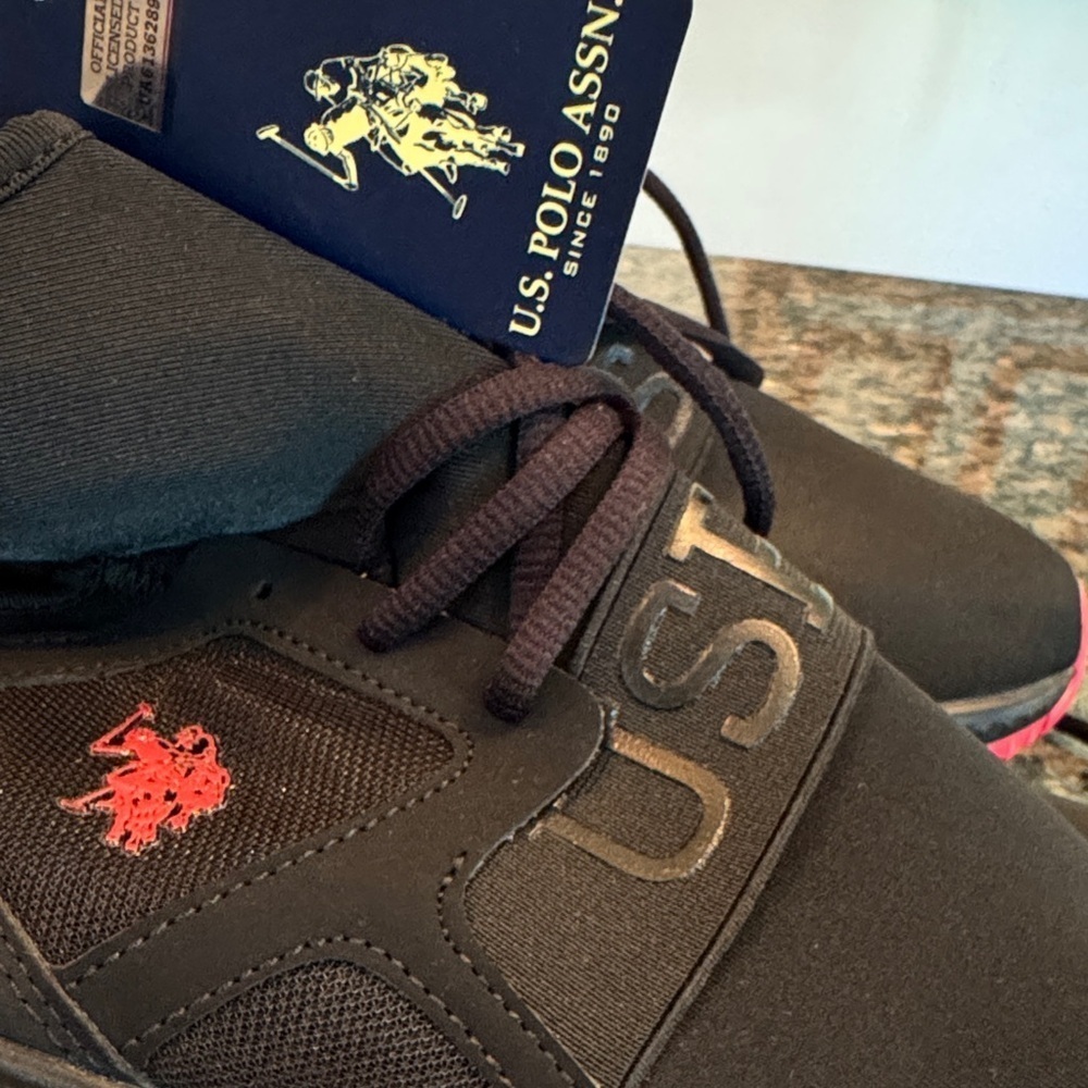 U.S. Polo Assn. Men's Sneakers in Black and Red NWT 10 - Picture 2 of 11